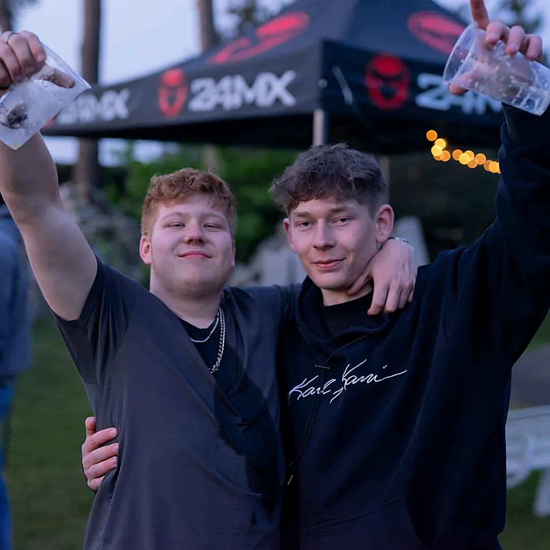 Dr.PeaKORG - Candy Kicks